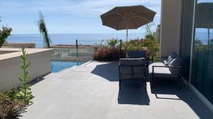 Green Coast Apartment with Pool