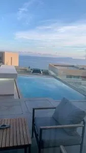 Green Coast Apartment with Pool - Palasë