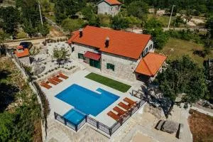 Holiday home Magic Sunset - إيموتسكي