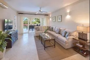 Royal Apartments 2 Bedrooms Communal Pool - Saint Thomas