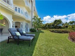 Royal Apartments 2 Bedrooms Communal Pool