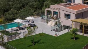 De Hierro Exclusive Villa - Magical Hospitality in a Villa with Pool and Breathtaking Views By Villa Mana Gers