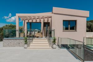 De Hierro Exclusive Villa - Magical Hospitality in a Villa with Pool and Breathtaking Views By Villa Mana Gers