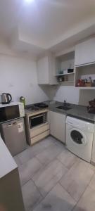 Amplio monoambiente en edificio moderno