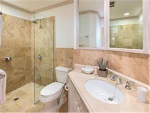 Luxury 5 stars Royal Apartments -1 Bed Communal Pool