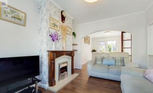 EEJs Charming London 6 bedroom home - with large garden