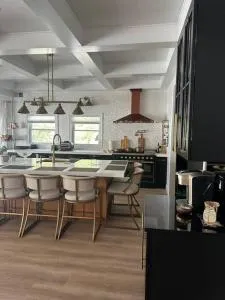 Luxury beach house with pool house 10 guest 5bdr and 5 baths - Lake Como