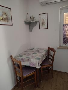 Apartments with parking space Beli - Cres - 22435