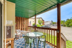 Ocean City Condo with Pool Access Walk to Beach!