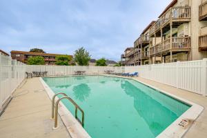 Ocean City Condo with Pool Access Walk to Beach!