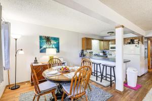 Ocean City Condo with Pool Access Walk to Beach!