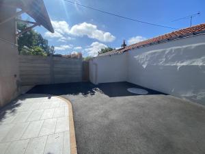 Maisons de vacances Maison familiale avec terrasse et proche plage a Saint-Brevin-les-Pins - FR-1-364-98 : Maison de Vacances (5 Adultes)