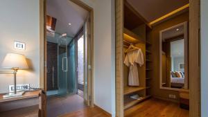 Luxury 7 Bedroom Villa In Layan