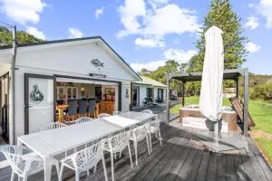 River Palms Retreat - Paihia Holiday Home - 派西亚