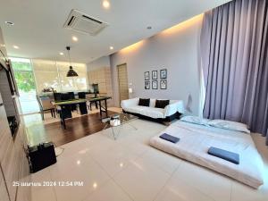 Beachtown Cha-Am Private Poolvilla from beach 2km