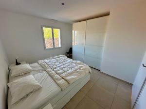 Maisons de vacances Villa in Roquebrun with Pool & Vineyards : photos des chambres