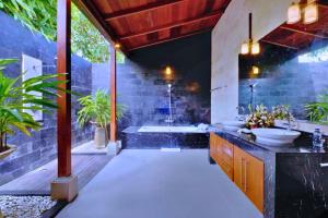 Sinena 1 BR Private Pool Villa JU28