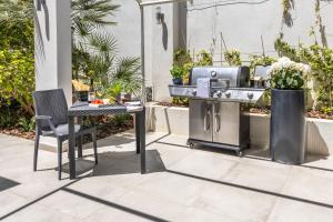 Luxurious Villa 5 BR, Pool, 3min from St Julians