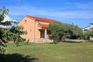 Holiday home Maslina