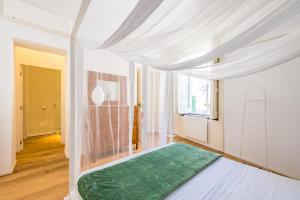 Starhost - BDIFFERENT SUITES, seaview terrace in the amalfian old village