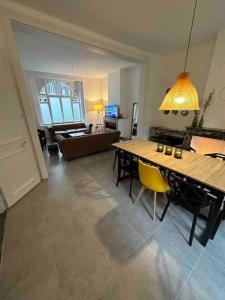 Maisons de vacances maison 22 couchages prox gare et centre Max 10 chambres : photos des chambres