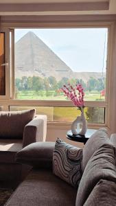 Pyramids Golf Direct View