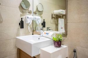 Zapbed House - Modern Studio in Azizi Riviera 27 Meydan One