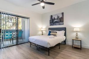 2BR CozySuites at Kierland Commons with pool #05