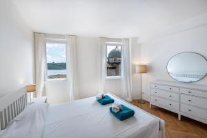 Lumia’s Flat - Lake View