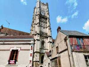 Saint Pierre - Séjour à Auxerre
