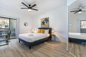 3BR CozySuites at Kierland Commons with pool #12