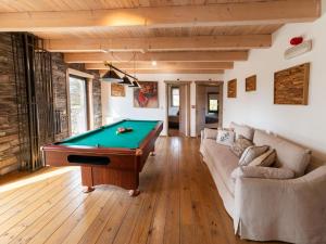 Lush holiday home with bubble bath and sauna