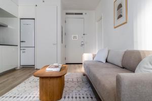 Midtown West 1br w gym wd nr bryant park NYC-1380