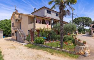 Nice apartment Mariza - quiet location!