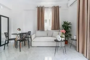 Miralis Apartments - 耶尼翁