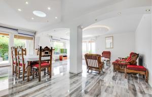 Cozy Home In Sesvete With Wifi