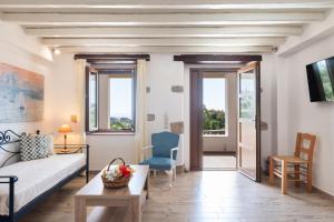 Blue Vista Triple Apartment