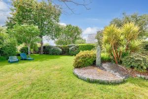 Maison de pierre pour 8 avec beau jardin