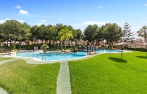 3 Bedroom Nice Home In Santa Pola