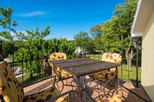 Villa Loreta, a beautiful and cozy villa minutes away from the sea