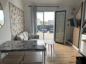 Maisons de vacances Maison grande terrasse vue mer - Plage et GR34 a 400m : photos des chambres