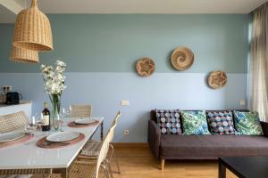 Duplex Fira Bcn and 15 from Bcn city center with pool