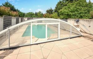 Maisons de vacances 1 Bedroom Cozy Home In Piolenc : photos des chambres