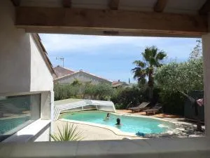 Villa climatisée avec piscine privée 8 personnes proche des plages ménage offert - Florensac