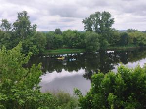 Les terrasses de la rivière