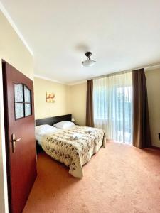 Riviera -ADULTS ONLY