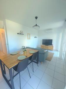 Appartements Magnifique T3 neuf, jardin, piscine, 5' de la mer : photos des chambres