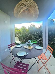 Appartements Magnifique T3 neuf, jardin, piscine, 5' de la mer : photos des chambres