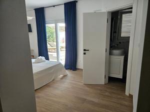 Apartment Maya near the beach