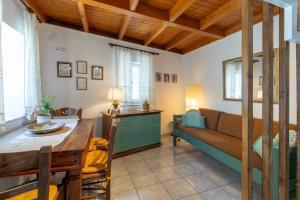 Spacious Home with Yard, Mytilene Lesvos